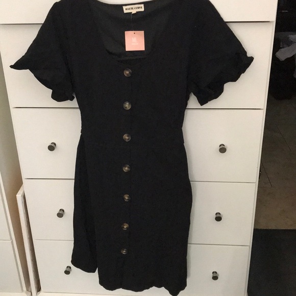 Dresses & Skirts - Miss Lola Dress NWT